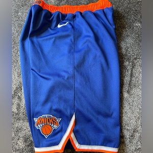 Nike New York Knicks Youth shorts size L